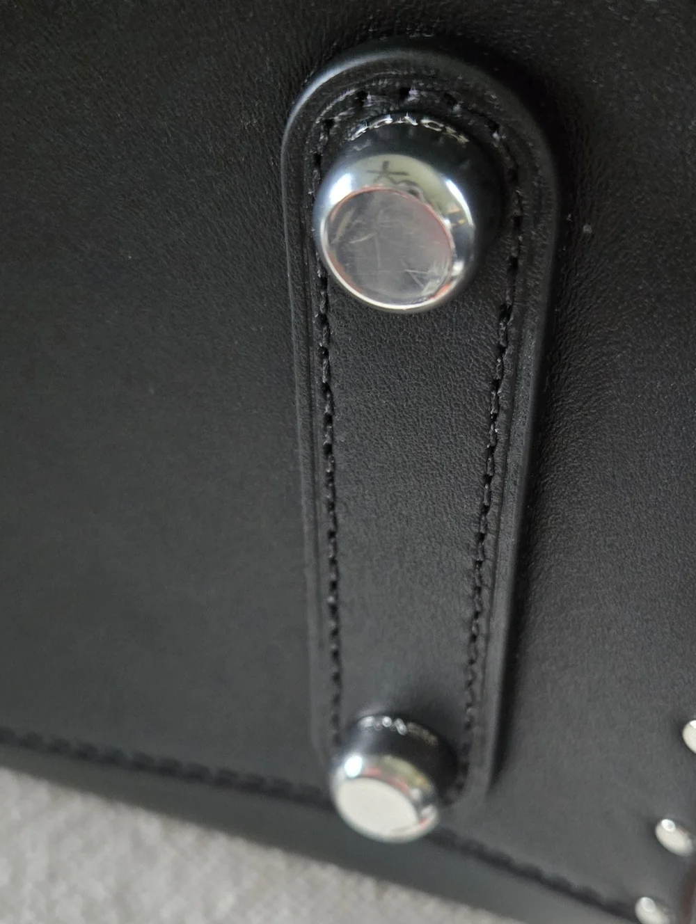 Coach Rivet Rogue 30 - Picture 11 of 13